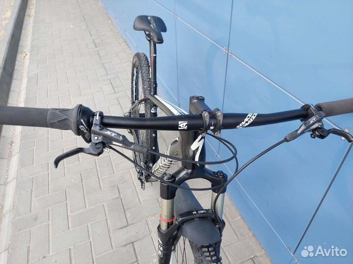 Велосипед specialized stumpjumper carbon