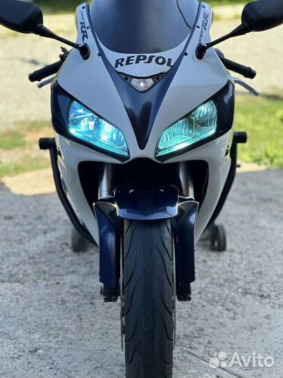 Продам мотоцикл Honda CBR 1000 RR