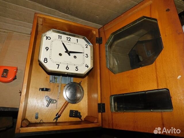 Старинные,настенные часы Янтарь СССР в интерьер и