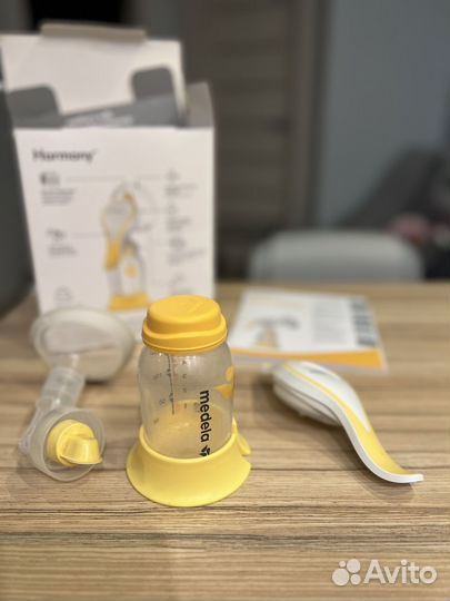 Молокоотсос medela ручной