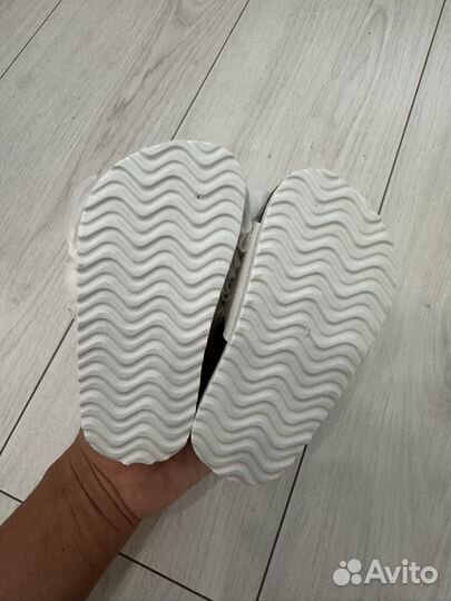 Сандалии для девочки 21