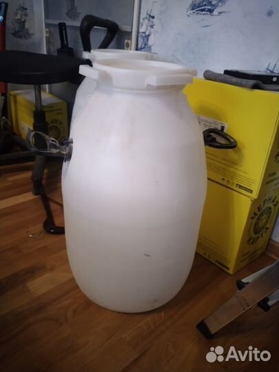 Емкость для воды пластиковая 50л