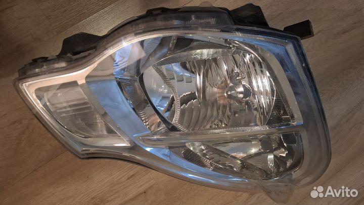 Фара правая Ниссан Алмера оригинал