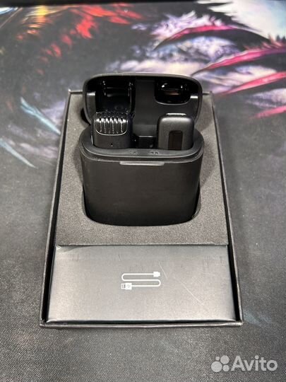 Беспроводной петличный микрофон