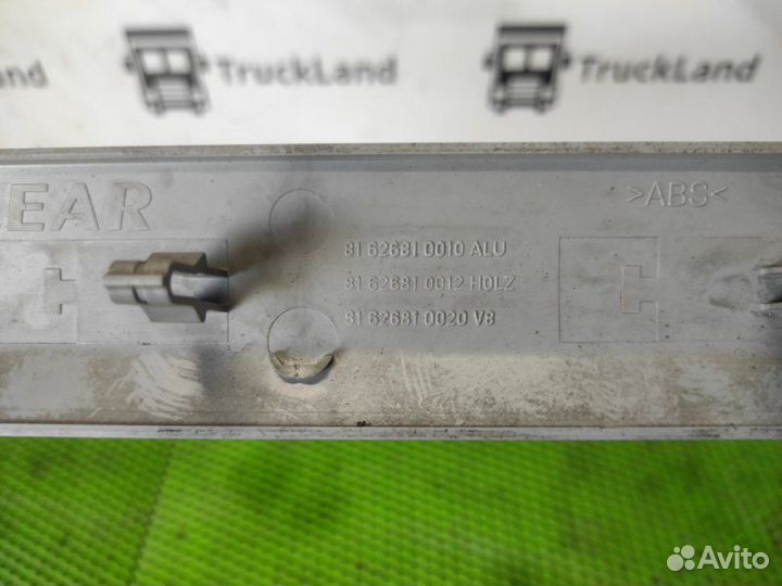 Накладка декоративная правая Man Tgs