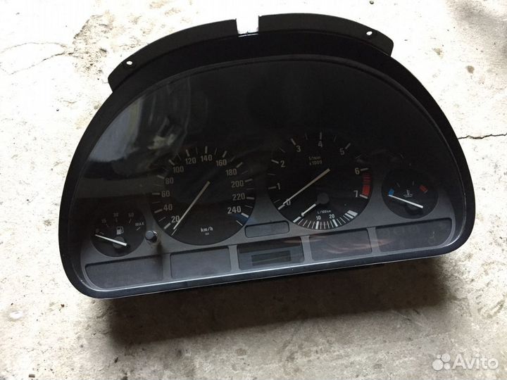 Бмв е 39 панель приборов