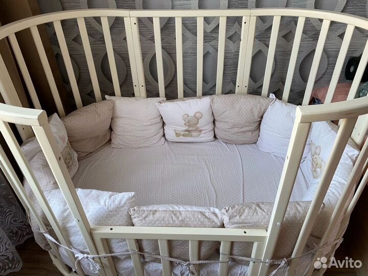 Кроватка трансформер с маятником