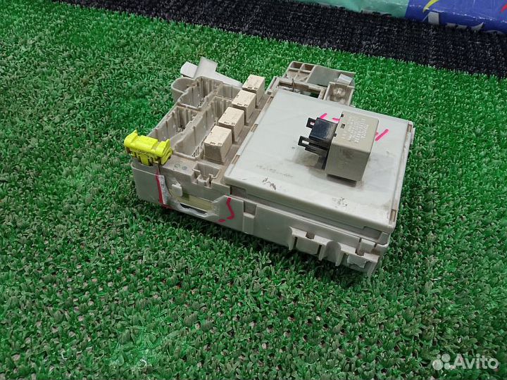 Блок предохранителей Toyota Land Cruiser Prado