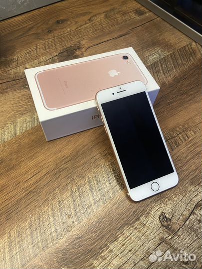 iPhone 7, 32 ГБ