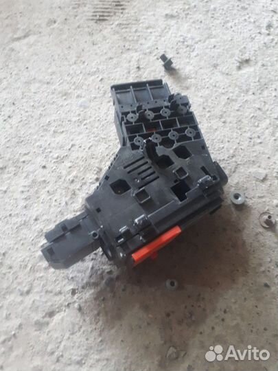 Блок предохранителей А1665402450 мерседес мл166,гл