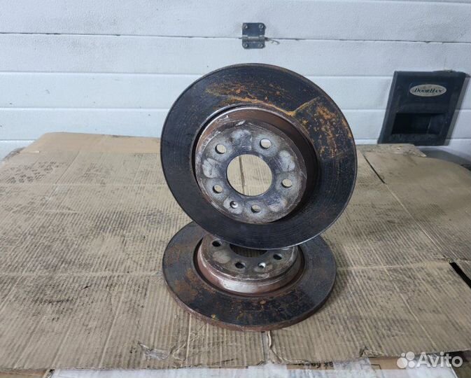 Диск тормозной задний Audi Q5 I 8R cdnc 2012