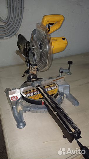 Пила торцовочная Энкор Корвет-4-430 90041- бу как