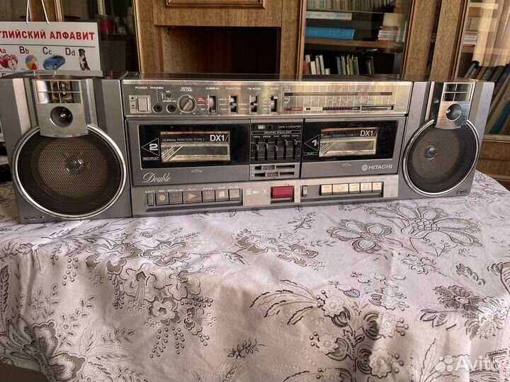 Магнитофон hitachi