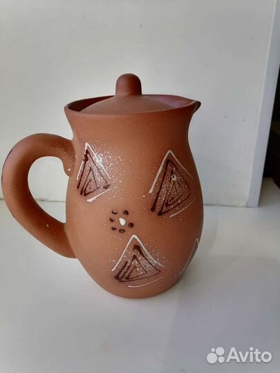 Глиняный кувшин