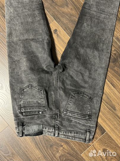 Джинсы женские