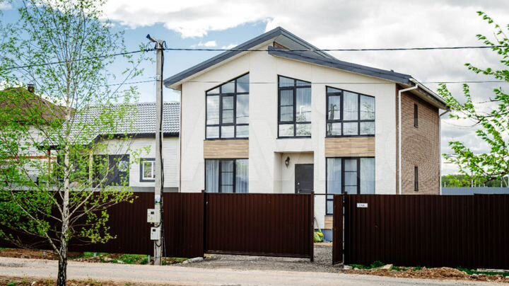 Дом 170 м² на участке 5,9 сот.