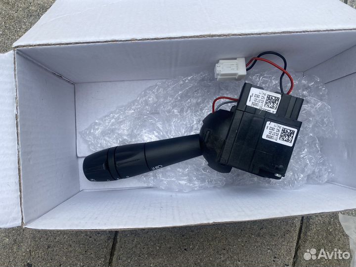 Подрулевой переключатель левый Лада Веста