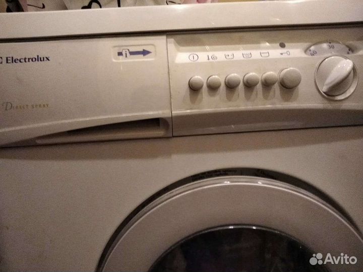 Стиральная машина бу продаю на запчасти