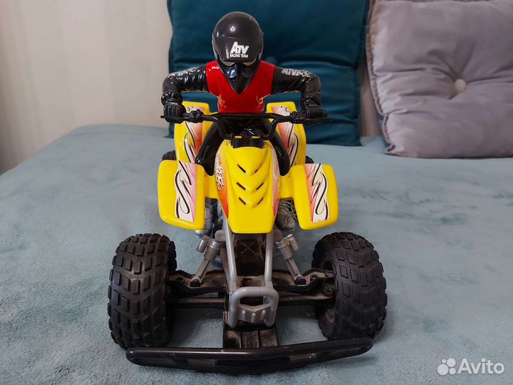 Игрушка квадроцикл