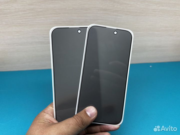 Защитное стекло на iPhone 14 plus