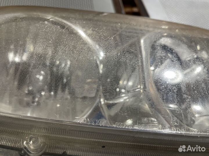 Передняя фара 4Runner
