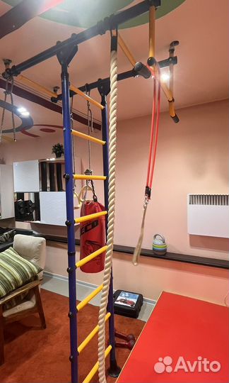 Шведская стенка, спортивный уголок