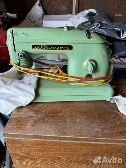 Швейная машина Волга