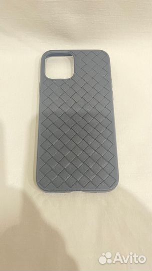 Чехлы на телефон iPhone 12