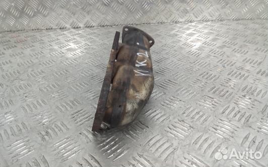 Выпускной коллектор дизельный audi A6 C6 (YUK02BJ0