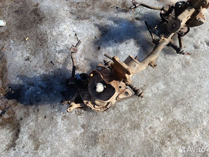 Балка подмоторная подрамник Нива 21213