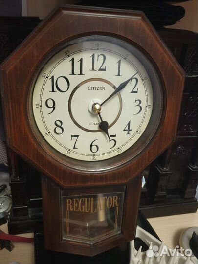 Часы Play, citizen Япония