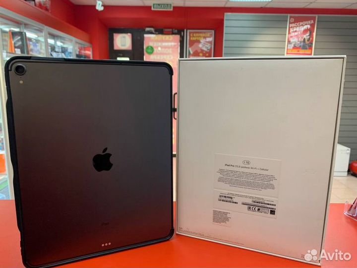 Планшет Apple iPad Pro 12.9 (3-го поколения) (2018