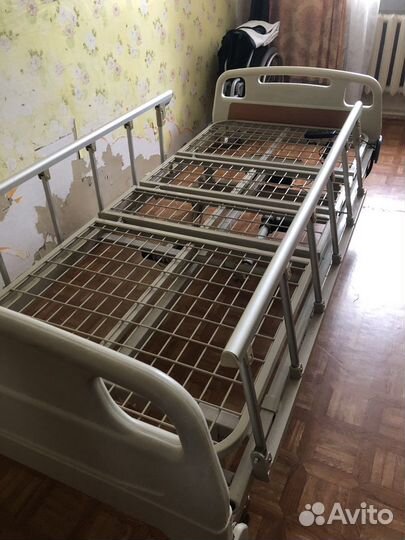 Медицинская кровать