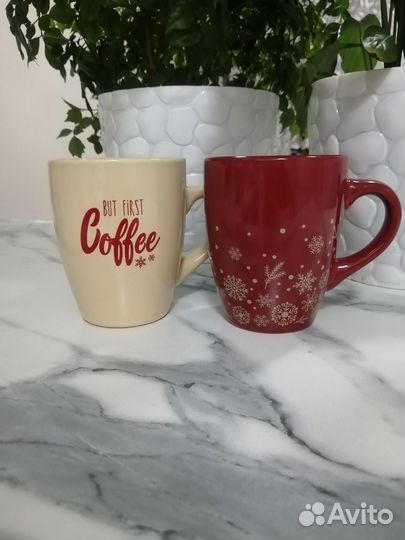 Набор новый из 2-х кружек Ив Роше