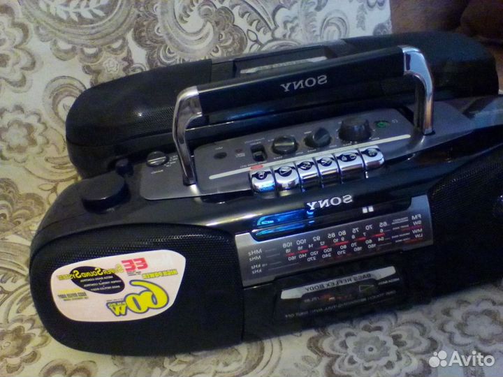 Магнитолы.радио.sony.2шт
