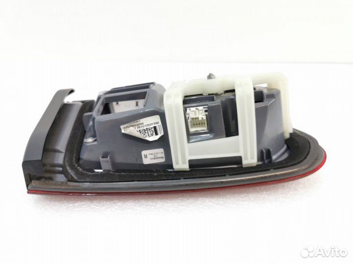 Фонарь крышки багажника (внутренний) задний правый