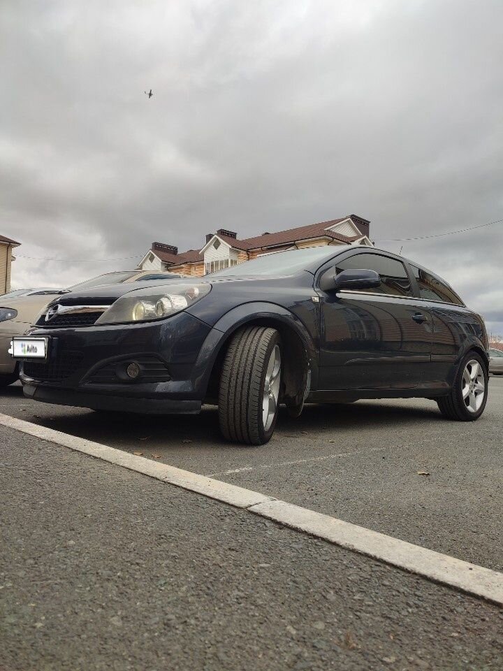 Opel Astra GTC: фото владельца