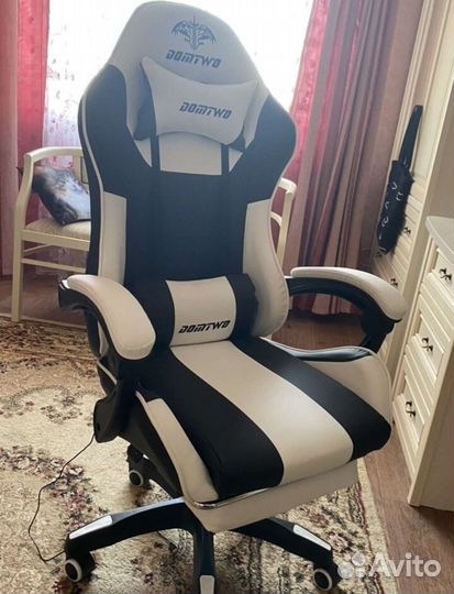 Игровое компьютерное кресло (с массажем)