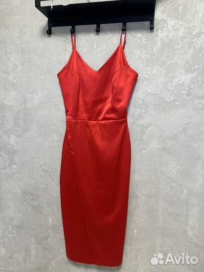 Вечернее платье красное 44