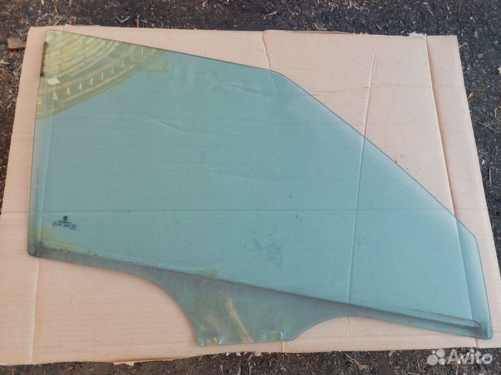 Стекло переднее правое Skoda Fabia 2 5j0845022g