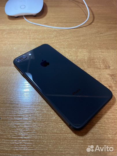 iPhone 8 plus 64gb