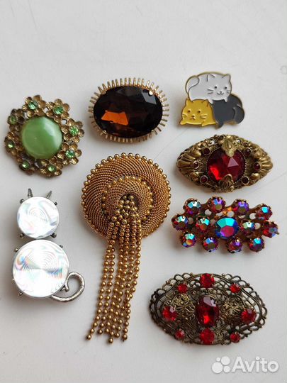 Бусы, колье цветочки и броши винтаж