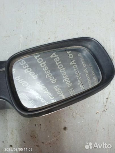 Зеркало заднего вида боковое переднее левое