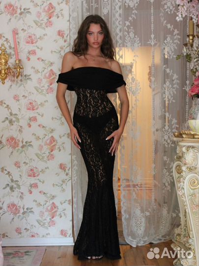 Платье кружевное