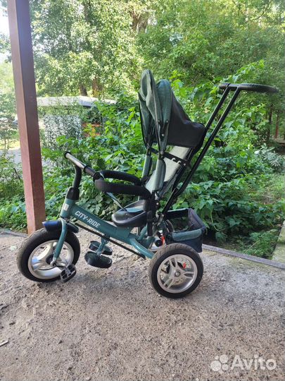 Трехколесный велосипед