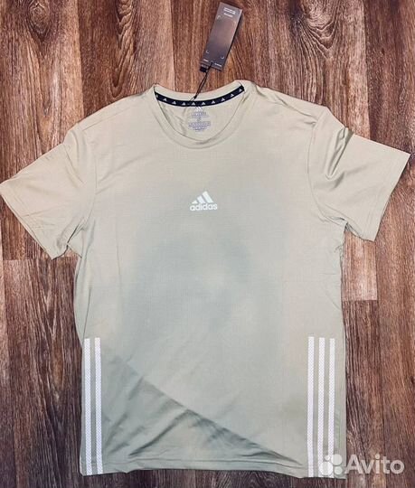 Футболка adidas