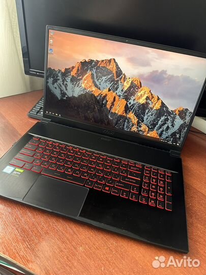 Игровой ноутбук msi-17F4