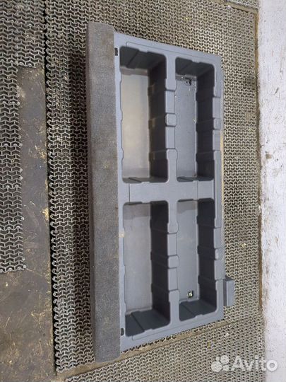 Обшивка пространства багажника Subaru Tribeca (B9)