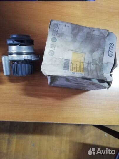 Продам помпу VAG оригинал