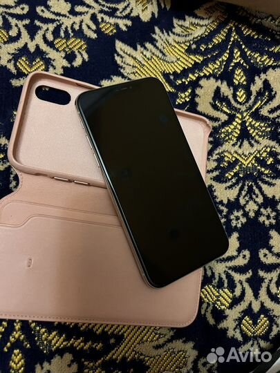 Телефон iPhone X